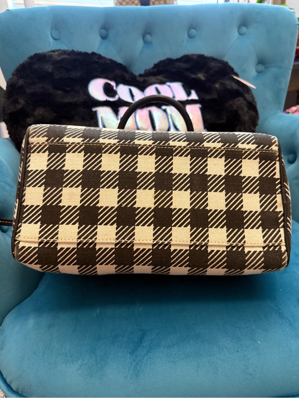 Vintage Classy Dooney & Bourke Black and Cream Plaid Satchel Handbag - Picture 3 of 6